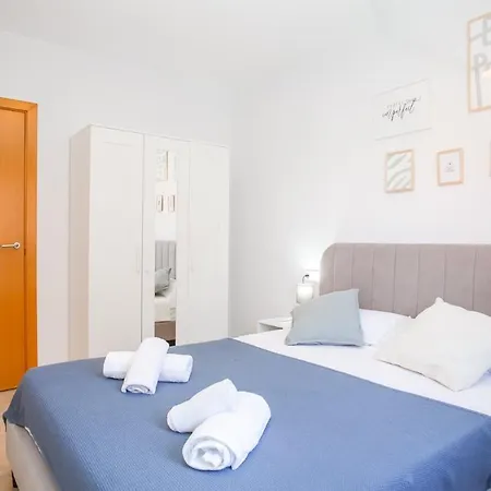 Апартаменти Laura Modern, Sunny In Quiet Area