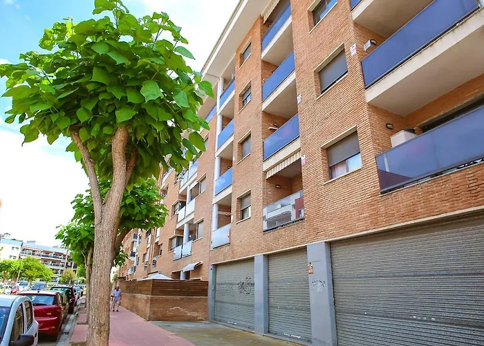 Laura Modern, Sunny In Quiet Area Льорет-де-Мар