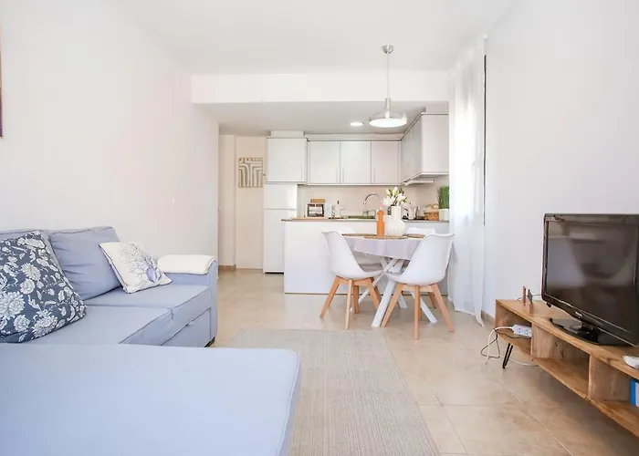 Laura Modern, Sunny In Quiet Area Appartamento Lloret de Mar