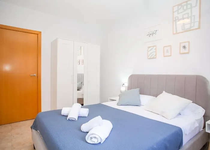 Lejlighed Laura Modern, Sunny In Quiet Area