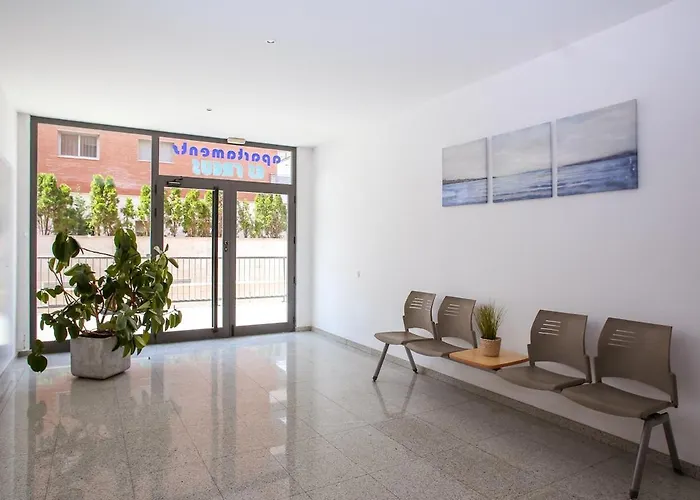 Laura Modern, Sunny In Quiet Area Lejlighed Lloret de Mar