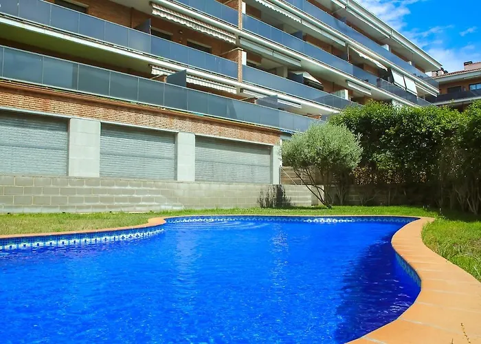 Laura Modern, Sunny In Quiet Area Lloret de Mar