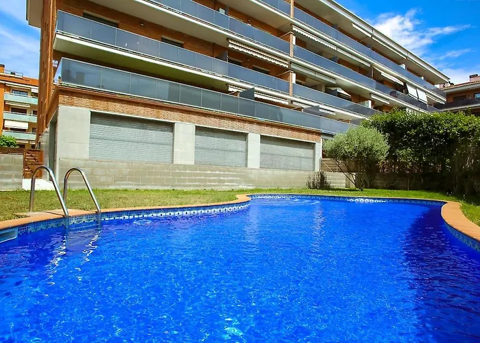 Laura Modern, Sunny In Quiet Area