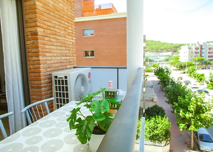 Laura Modern, Sunny In Quiet Area Apartament